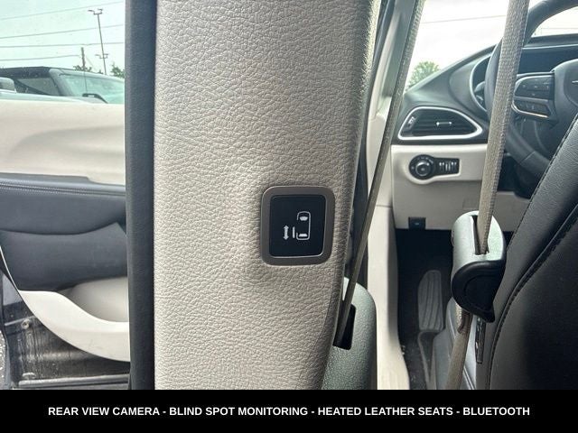 2024 Chrysler Pacifica Touring L STOW N GO SEATING
