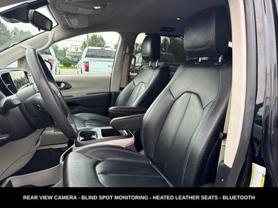 2024 Chrysler Pacifica Touring L STOW N GO SEATING