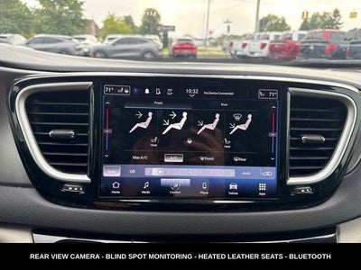 2024 Chrysler Pacifica Touring L STOW N GO SEATING