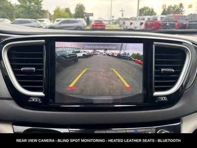 2024 Chrysler Pacifica Touring L STOW N GO SEATING