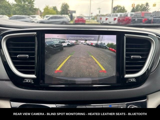 2024 Chrysler Pacifica Touring L STOW N GO SEATING