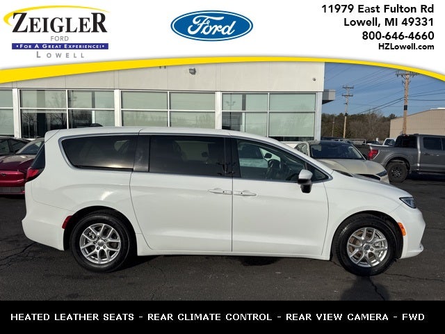 2023 Chrysler Pacifica Touring L STOW N GO SEATING