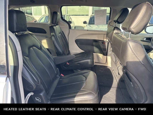 2023 Chrysler Pacifica Touring L STOW N GO SEATING
