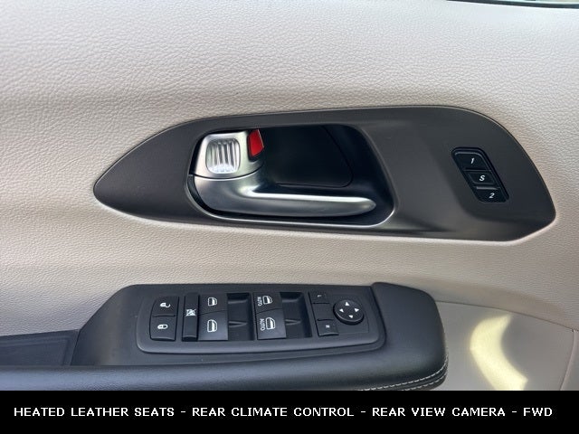 2023 Chrysler Pacifica Touring L STOW N GO SEATING