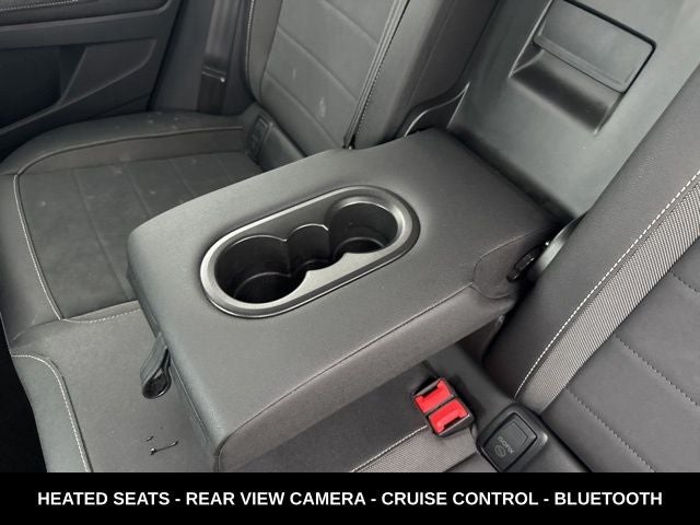 2024 Volkswagen Taos 1.5T SE ONE OWNER
