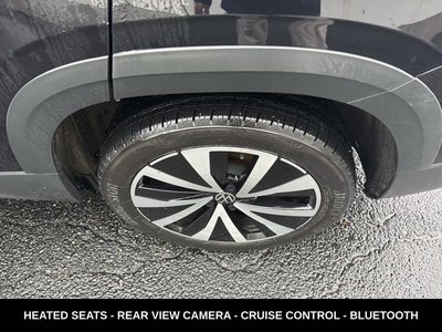 2024 Volkswagen Taos 1.5T SE ONE OWNER