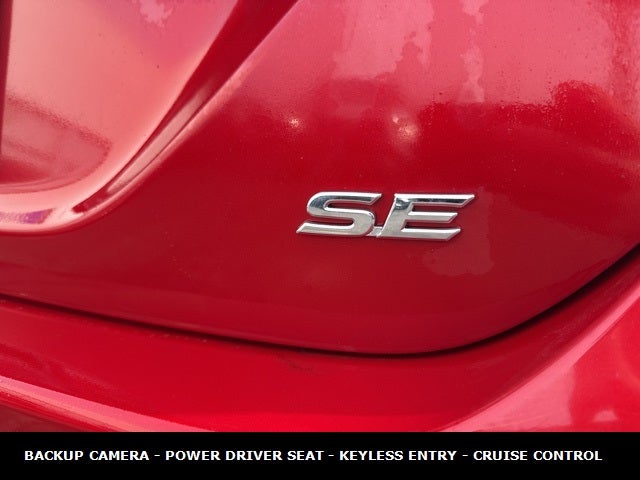 2020 Toyota Camry SE 39 MPG