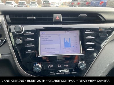 2020 Toyota Camry SE 39 MPG