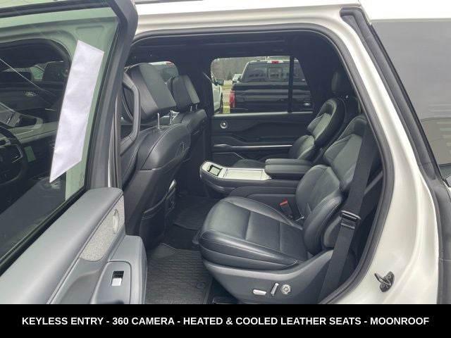 2025 Lincoln Navigator Reserve BLACKOUT PACKAGE