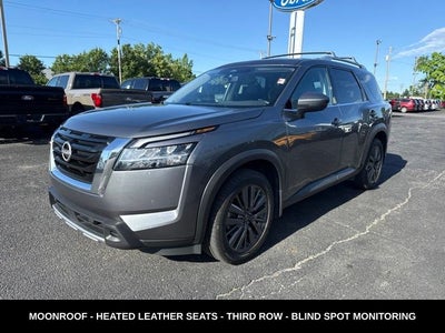 2023 Nissan Pathfinder SL 4WD