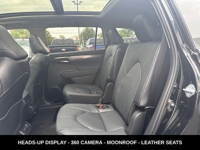 2026 Toyota Highlander Hybrid Platinum LESS THAN 200 MILES HYBRID AWD