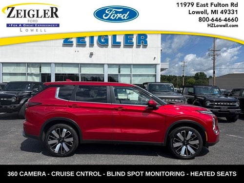 2025 Mitsubishi Outlander Base
