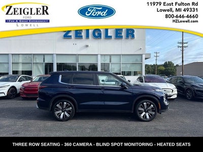 2025 Mitsubishi Outlander Base