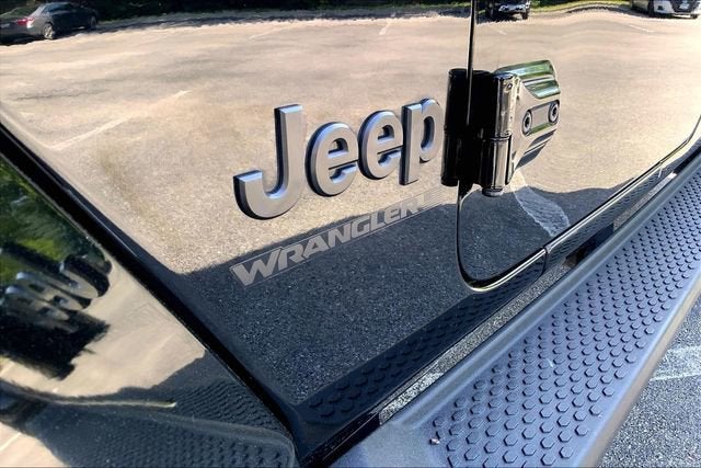 2023 Jeep Wrangler Sahara Altitude