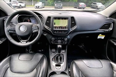 2023 Jeep Cherokee Altitude Lux