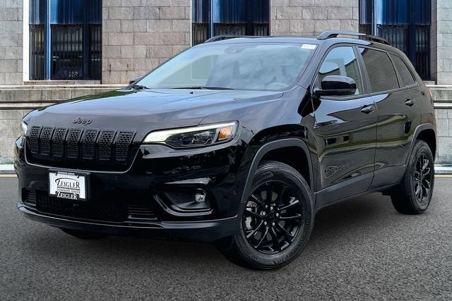 2023 Jeep Cherokee Altitude Lux