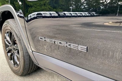 2023 Jeep Cherokee Altitude Lux