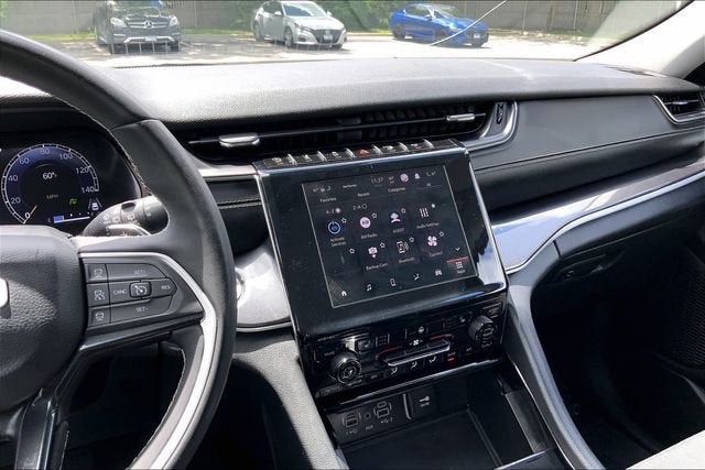 2023 Jeep Grand Cherokee Laredo