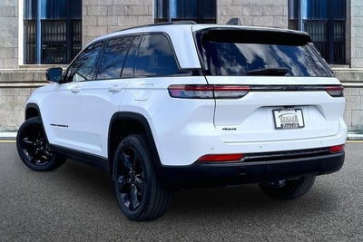2022 Jeep Grand Cherokee Altitude