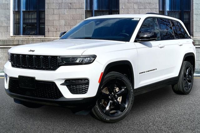 2022 Jeep Grand Cherokee Altitude