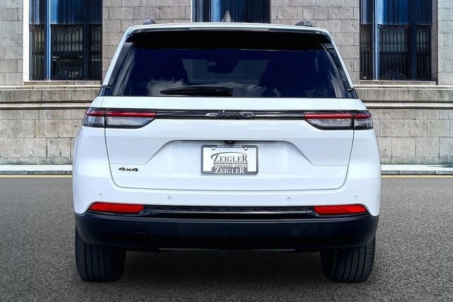 2022 Jeep Grand Cherokee Altitude