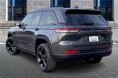 2022 Jeep Grand Cherokee Altitude