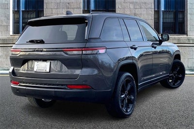 2022 Jeep Grand Cherokee Altitude
