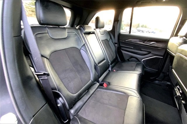 2022 Jeep Grand Cherokee Altitude