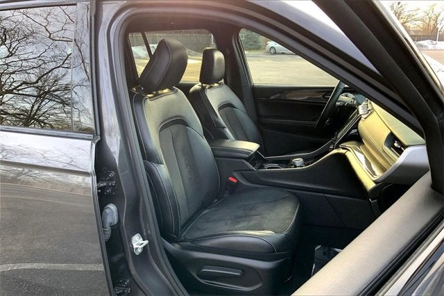 2022 Jeep Grand Cherokee Altitude