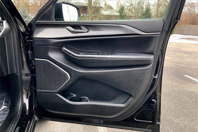 2022 Jeep Grand Cherokee Altitude