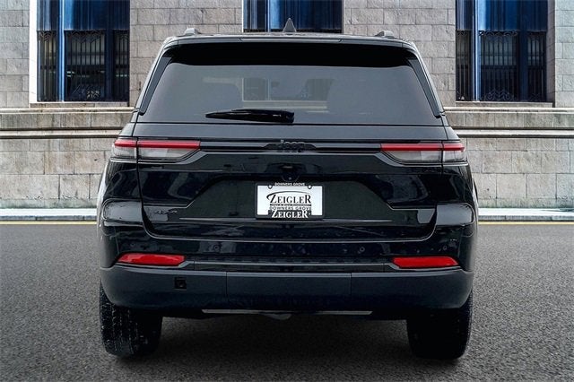 2022 Jeep Grand Cherokee Altitude