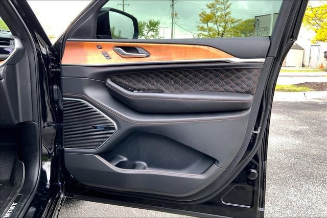 2023 Jeep Grand Cherokee Summit Reserve