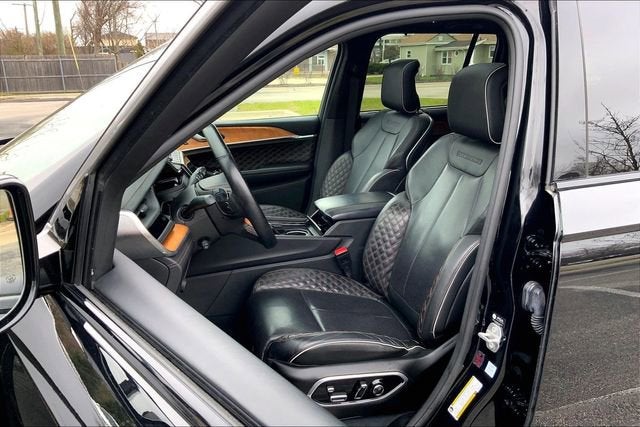 2023 Jeep Grand Cherokee Summit Reserve