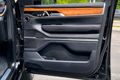2023 Jeep Grand Wagoneer L Series III