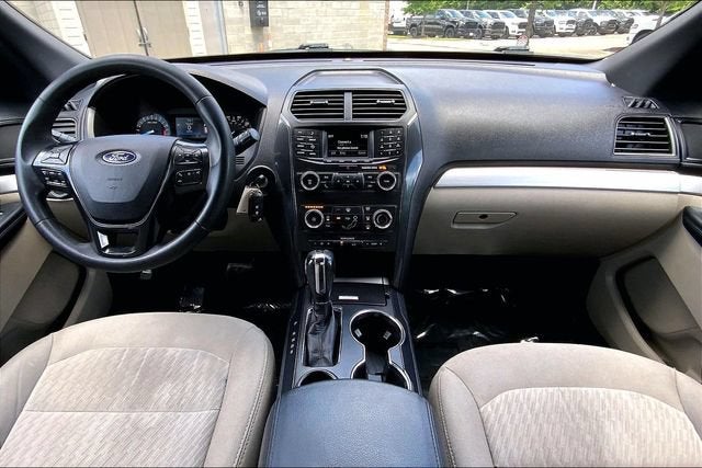 2018 Ford Explorer Base
