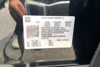 2023 GMC Acadia SLT