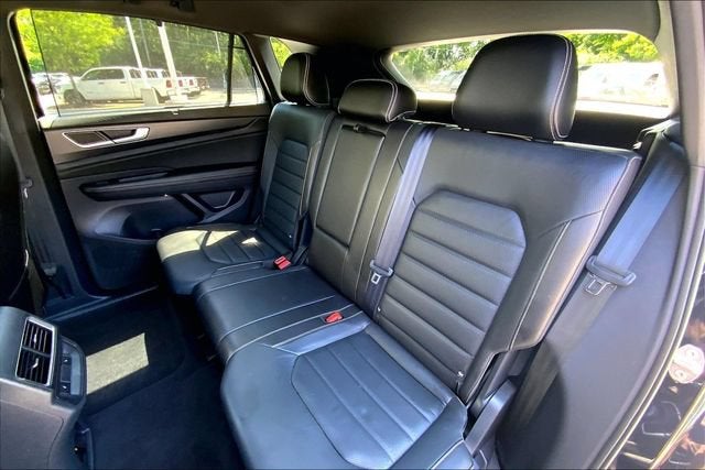 2024 Volkswagen Atlas Cross Sport 2.0T SEL R-Line