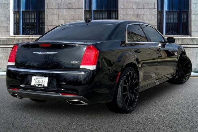 2020 Chrysler 300 Touring