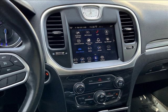 2020 Chrysler 300 Touring