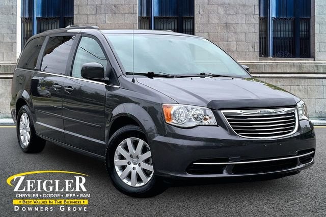 2015 Chrysler Town & Country LX