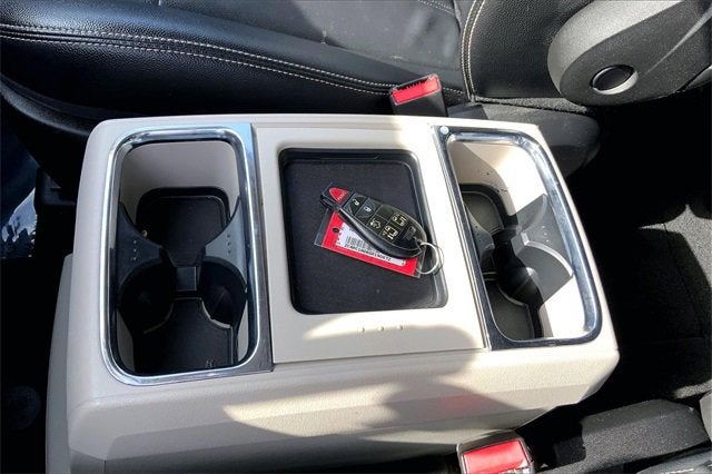 2016 Chrysler Town & Country LX