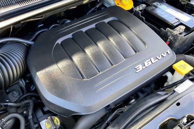 2016 Chrysler Town & Country LX