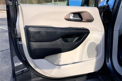 2017 Chrysler Pacifica Touring Plus