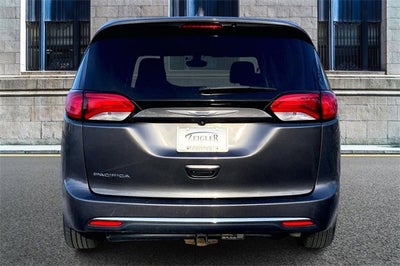 2017 Chrysler Pacifica Touring Plus