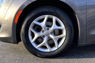 2017 Chrysler Pacifica Touring Plus