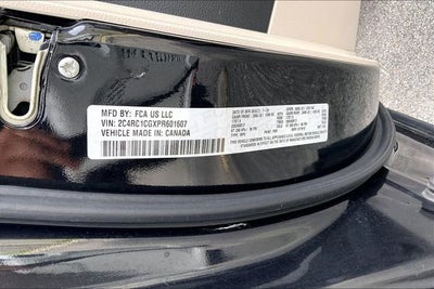 2023 Chrysler Voyager LX