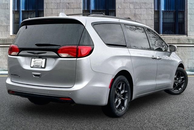 2020 Chrysler Pacifica Touring L Plus