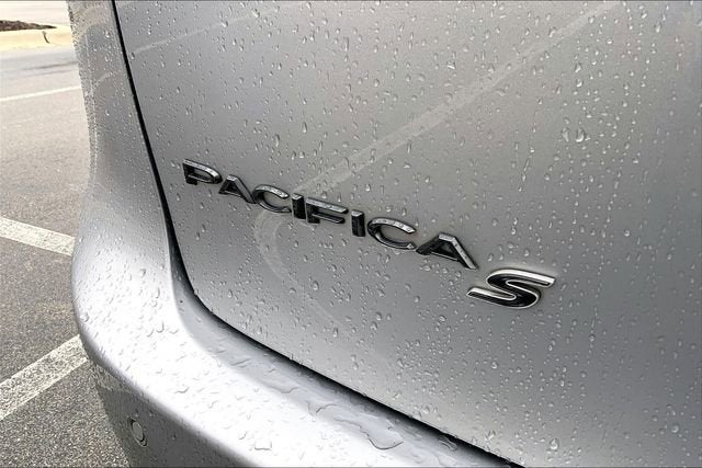 2020 Chrysler Pacifica Touring L Plus