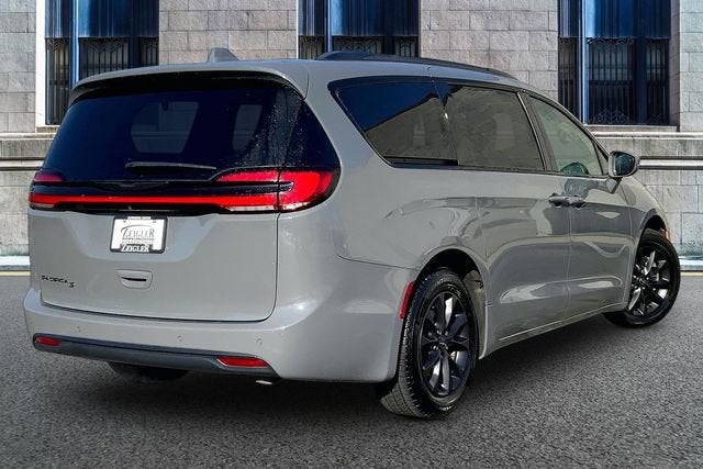 2021 Chrysler Pacifica Touring