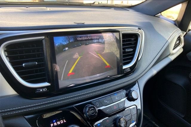 2021 Chrysler Pacifica Touring